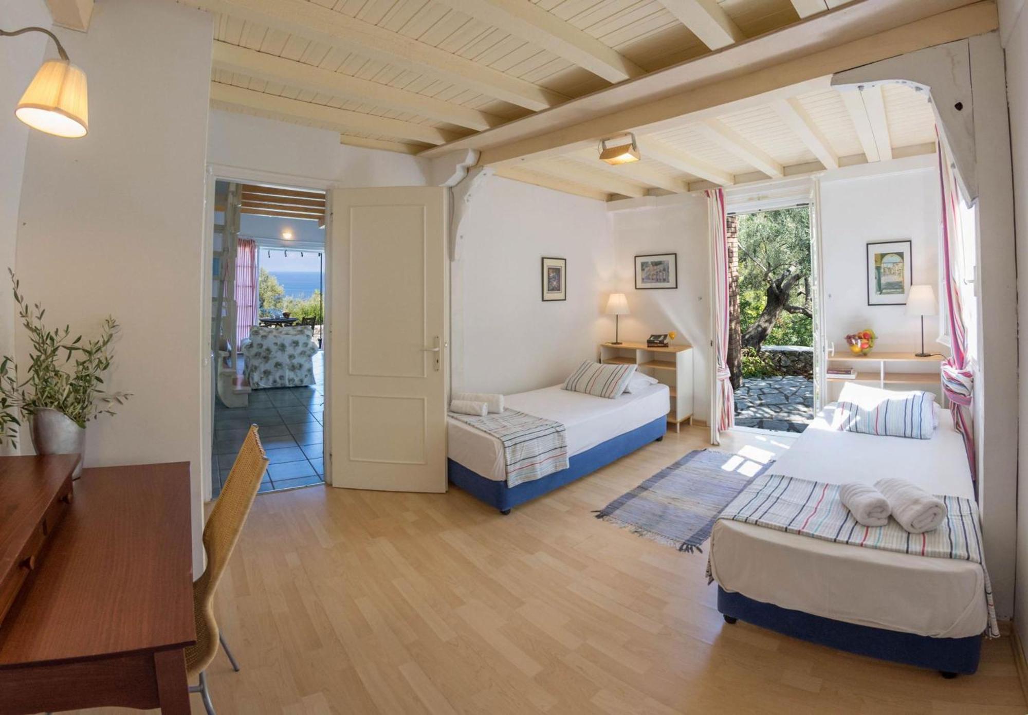 Agios Nikitas Villas Екстериор снимка