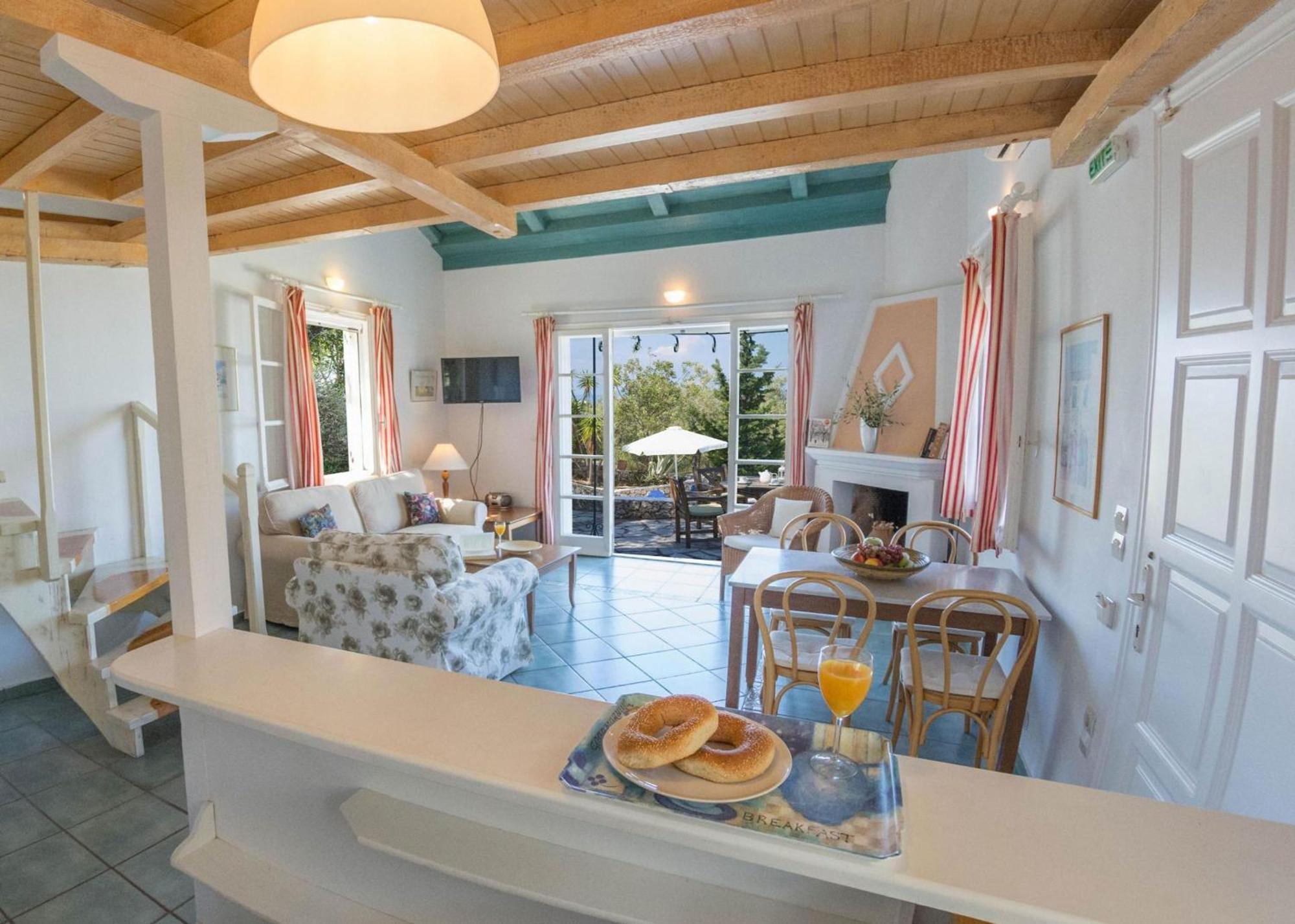 Agios Nikitas Villas Екстериор снимка