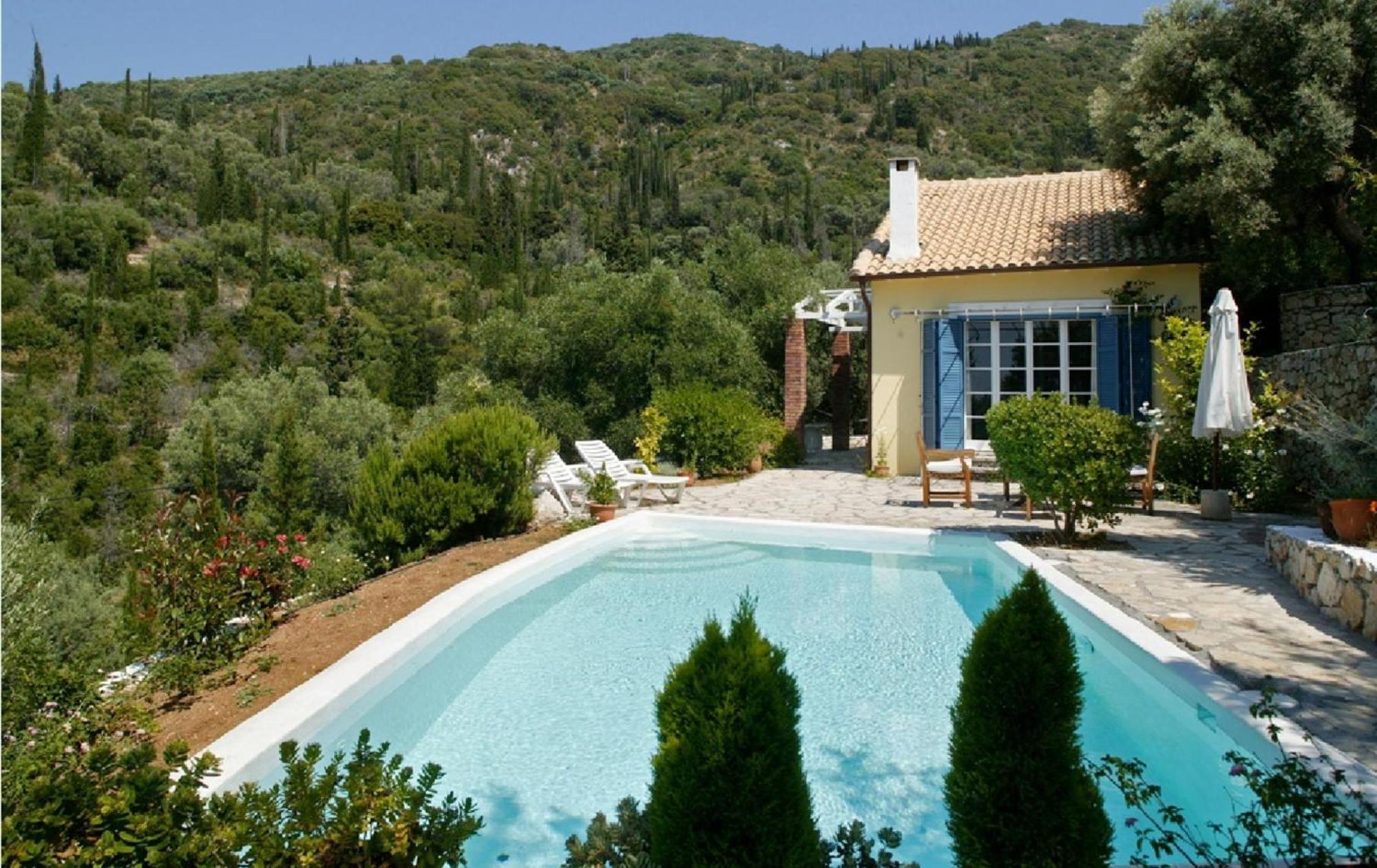 Agios Nikitas Villas Екстериор снимка