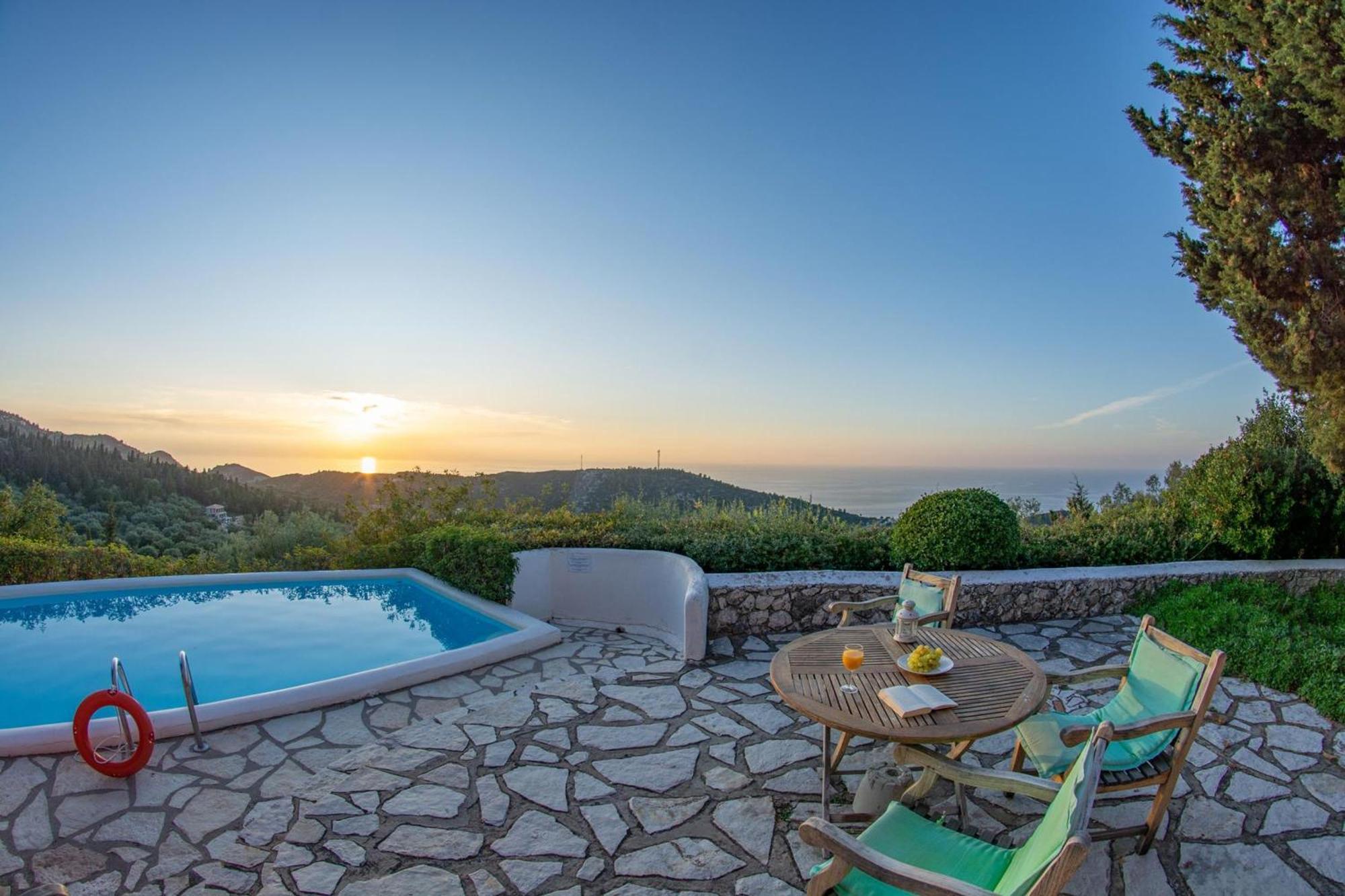 Agios Nikitas Villas Екстериор снимка