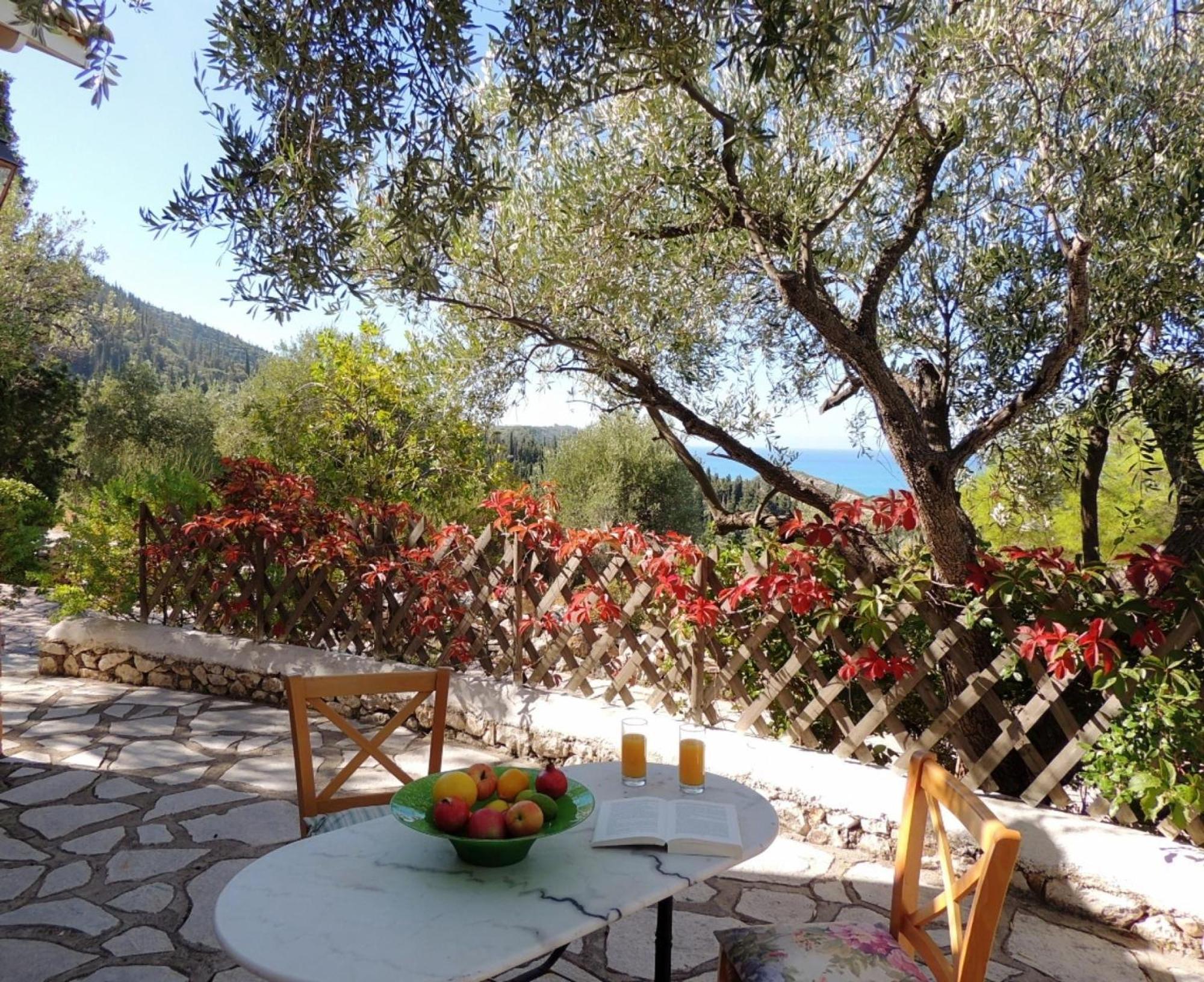 Agios Nikitas Villas Екстериор снимка